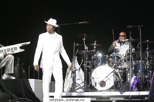 cliick pt`marire  ne-yo