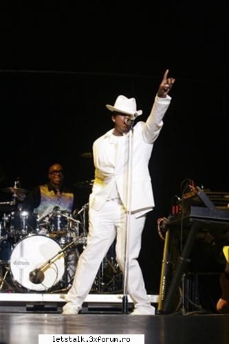 cliick pt`marire  ne-yo